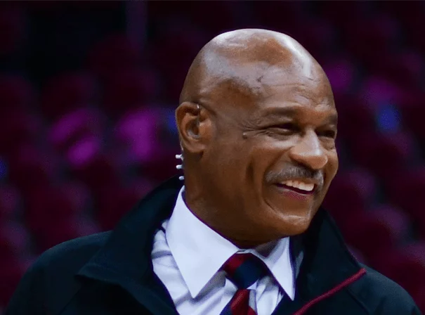 Austin Carr